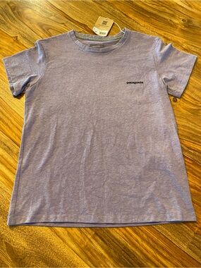 Patagonia Women’s P-6 Logo Responsibility Tee.  XS